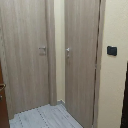 Iris Luxury * Milan